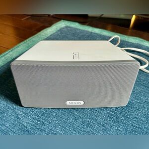 Sonos speaker Play 3